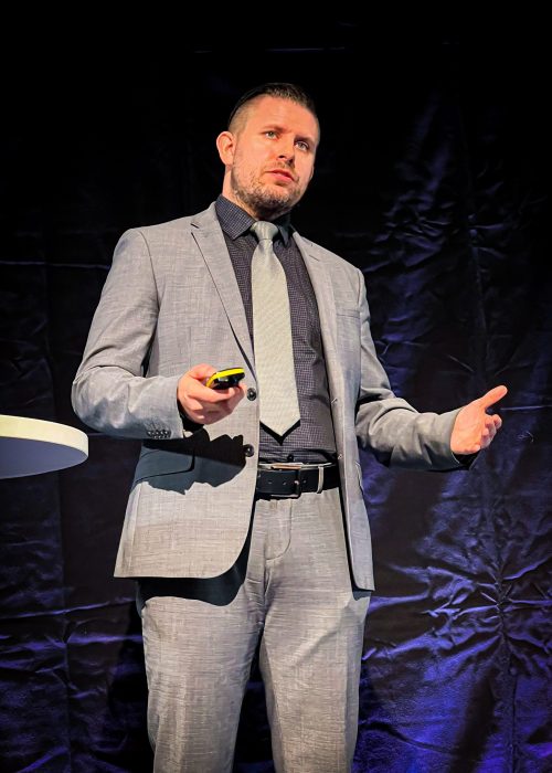 95738DC2-66B8-46BC-9F3D-ECDD2DD27B49 95738DC2-66B8-46BC-9F3D-ECDD2DD27B49